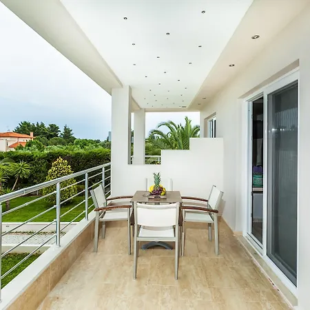 アパートホテル Anna Family