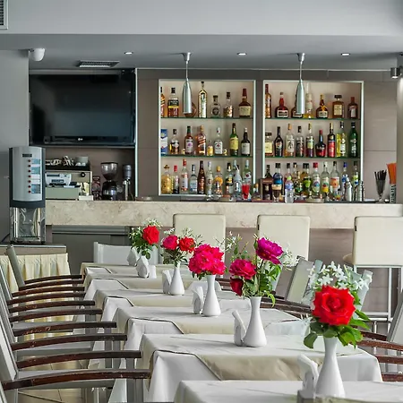 アパートホテル Anna Family