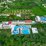 Anna Family Apartahotel 3*