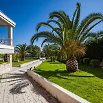 Anna Family Apartahotel 3*