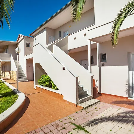 公寓式酒店 Anna Family