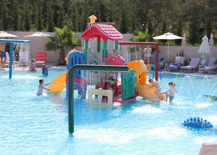 Anna Family Aparthotel