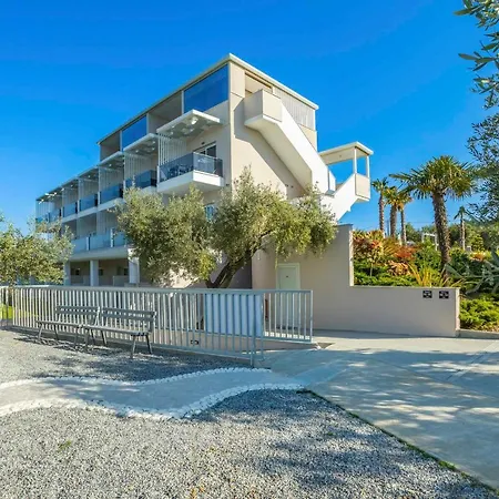 Anna Family 3* 페프코초리