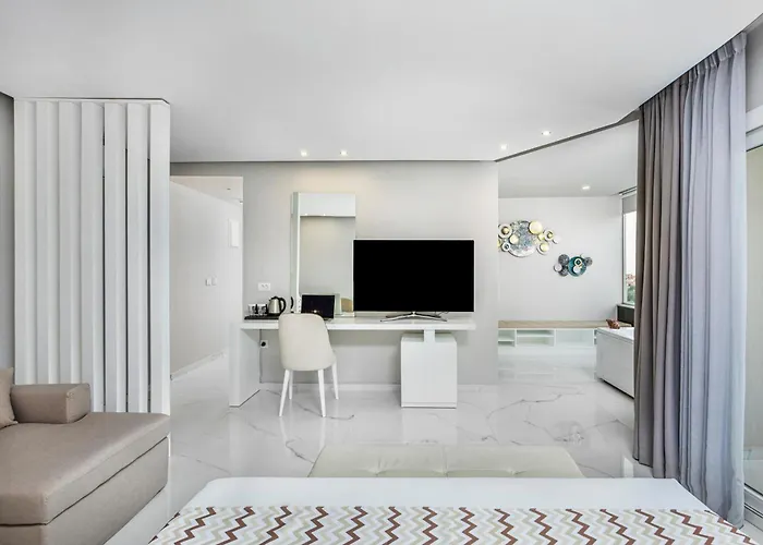 Anna Family Apart Otel Pefkochori